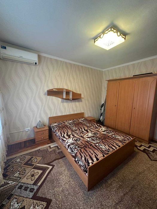 Здається 2 кімнатна квартира р-н Лазурний - Більше