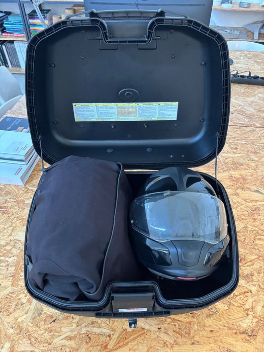 Top Case GIVI Trekker 52 com Suporte