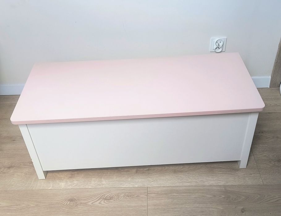 Skrzynia na zabawki dla dziecka