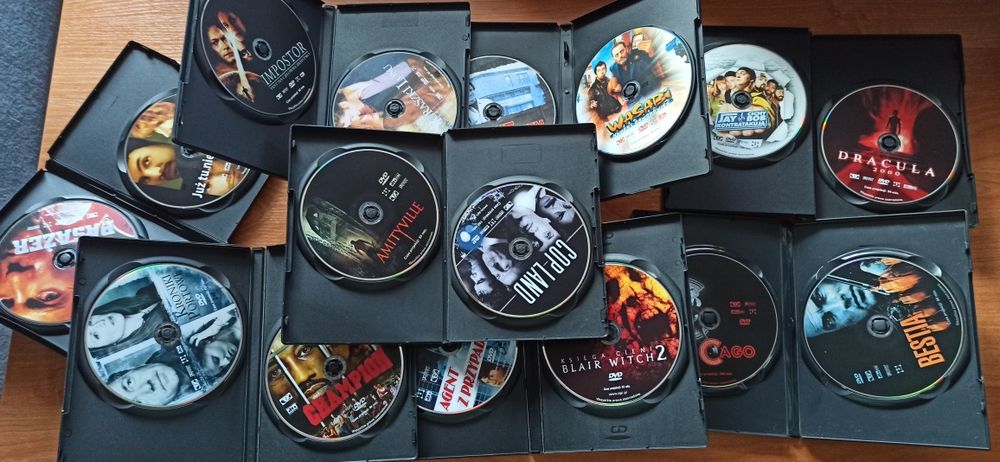 32 filmy w 16 pudełkach kolekcja PLAY DVD