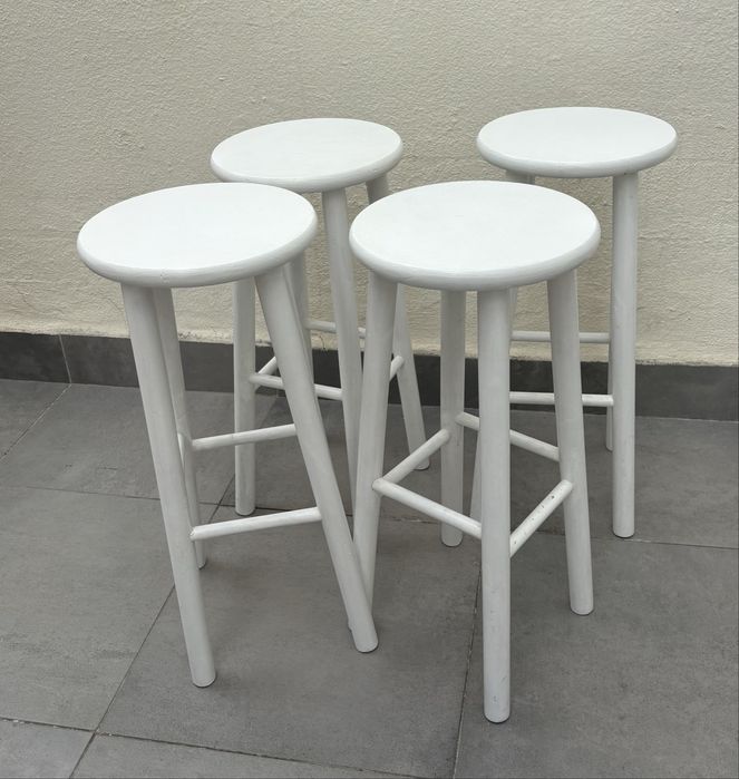 4 bancos madeira pintados de branco