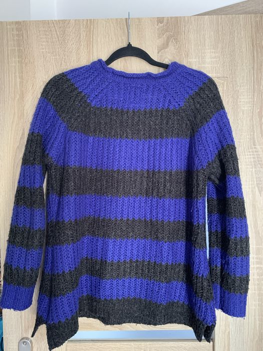 Chabrowy sweter w paski