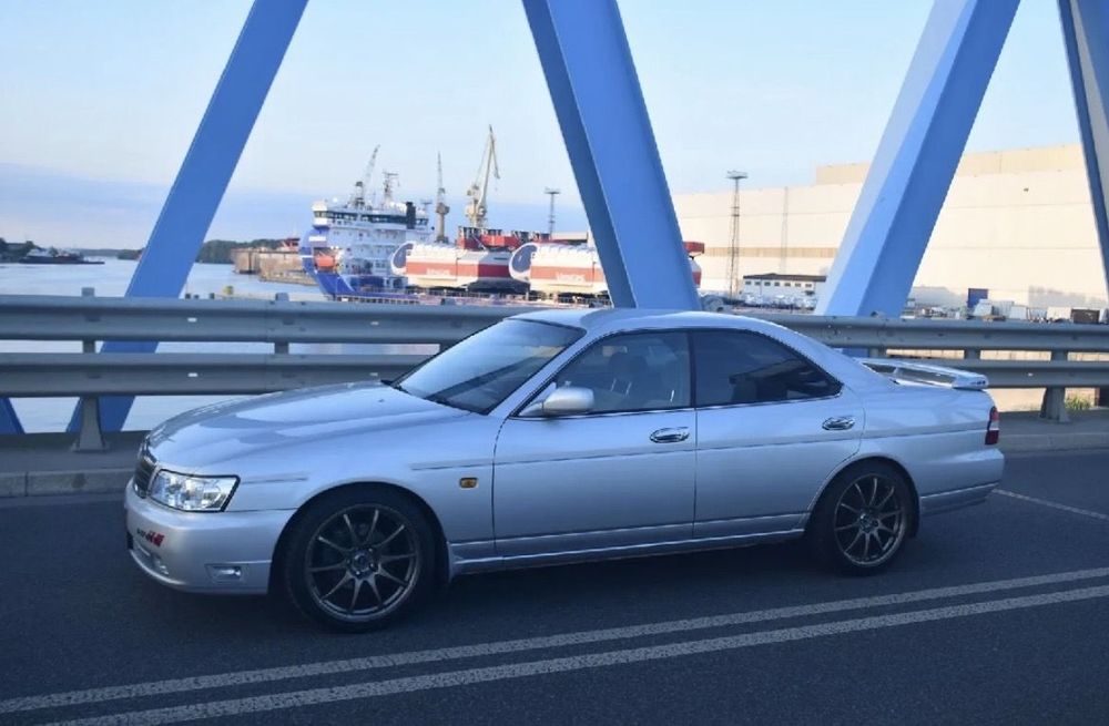 Nissan Laurel