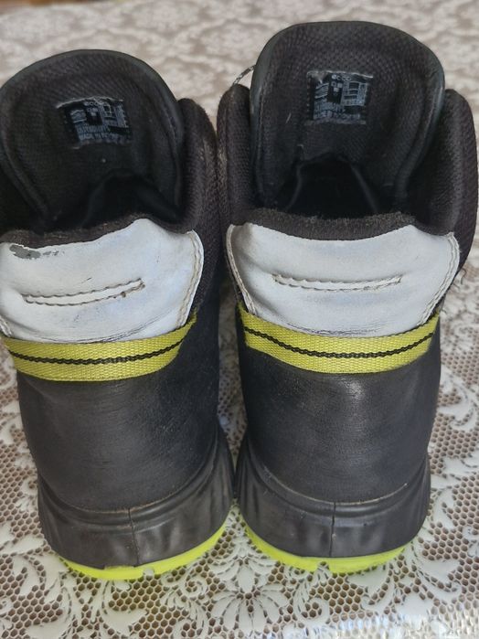 Продам черевики ECCO  р.38