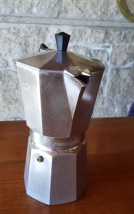 Guarda jóia trabalhado