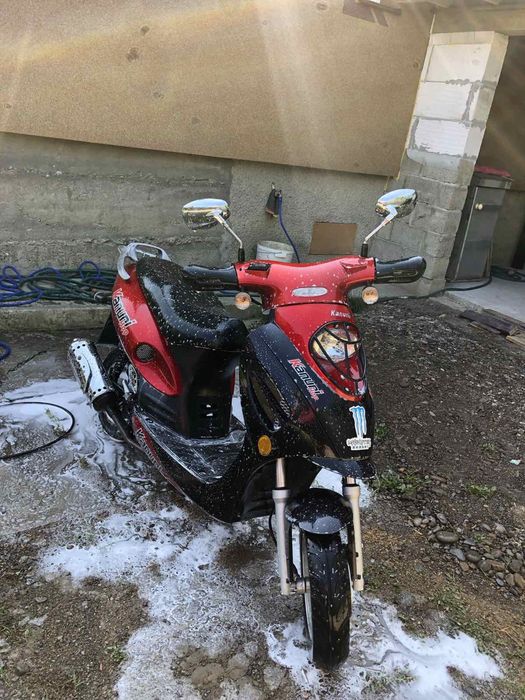 Продам скутер kanuni80