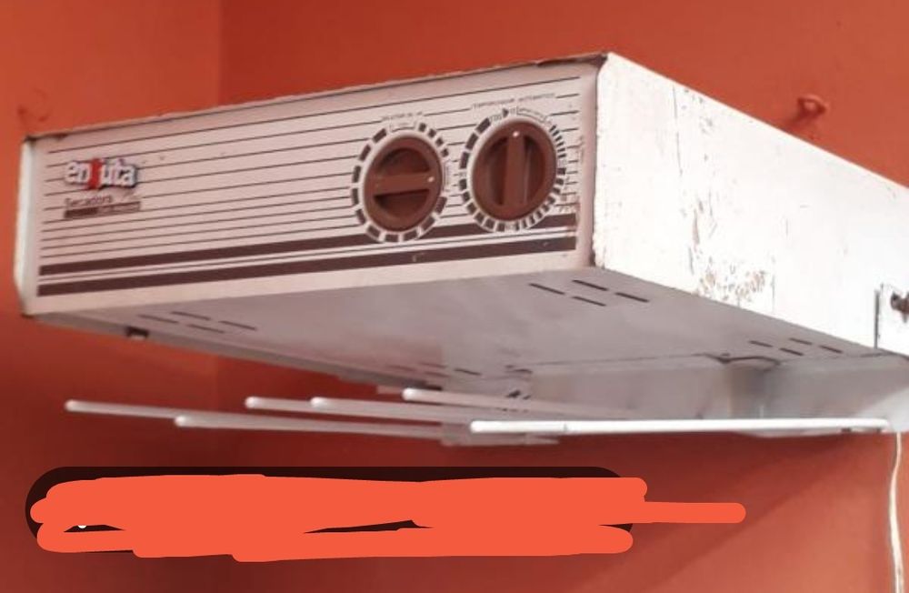 Máquina de secar roupa de parede