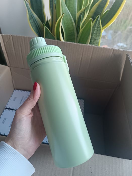 Вакумний термос з отвором