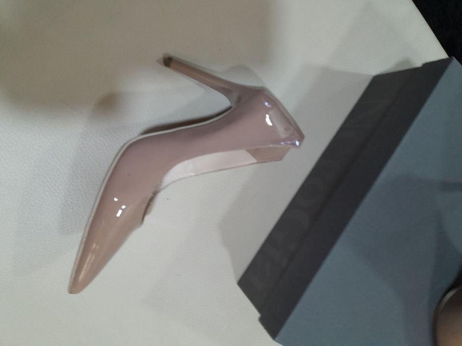 Sapato  verniz Nero Giardani  nude