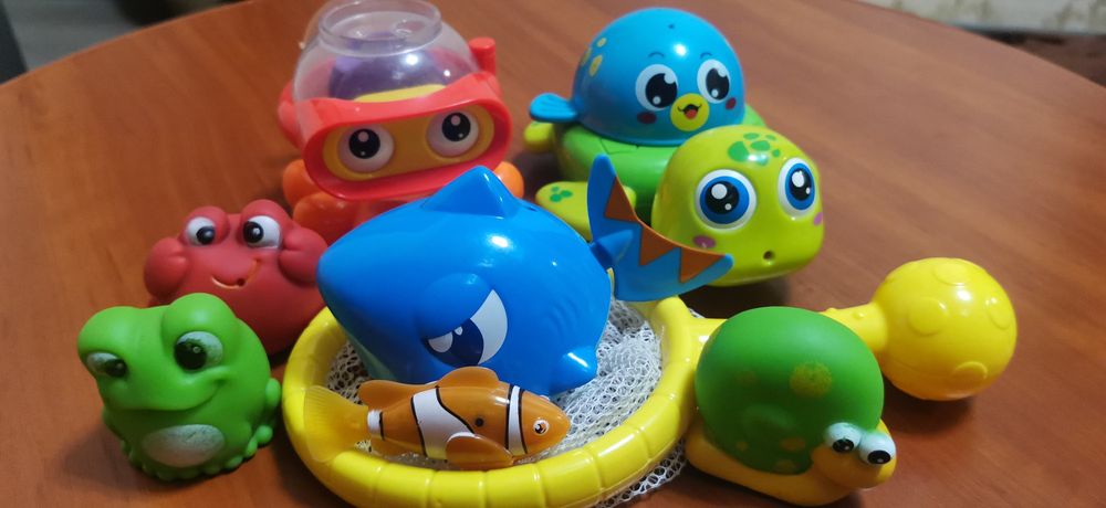 Іграшки для купання малят / черепашка / рибка / сачок / акула