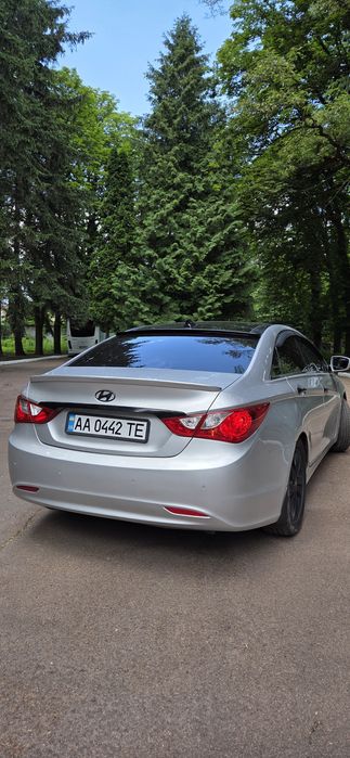 Hyundai Sonata 2011