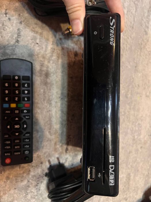 Т2 тюнер Strong DVB-T2 SRT-8502