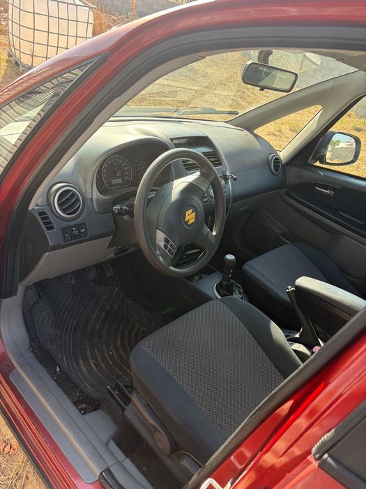 Suzuki SX4 1.6 (2008) – Versátil, Fiável e Pronto a Circular