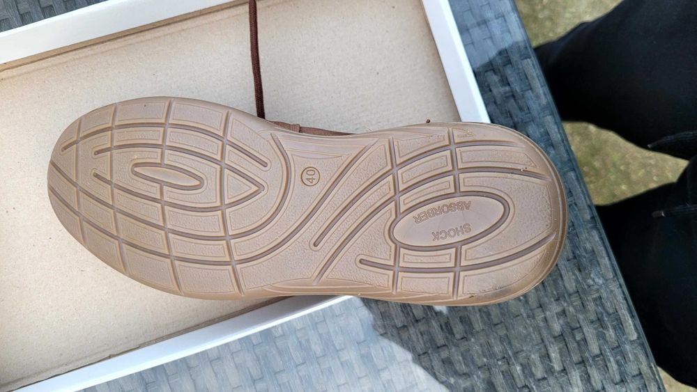 Sapatos homem - tamanho 40