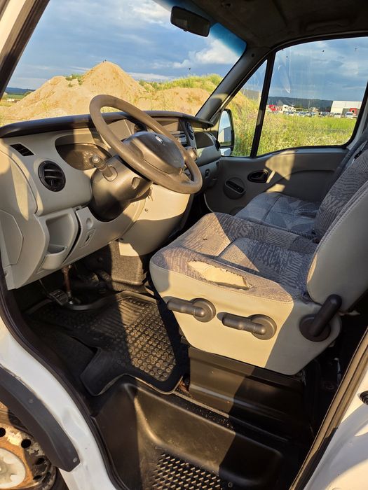Renault master 1.9dci klimatyzacja 9 osób.