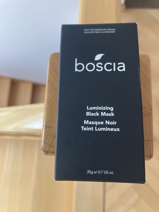 Boscia - czarna maseczka do twarzy