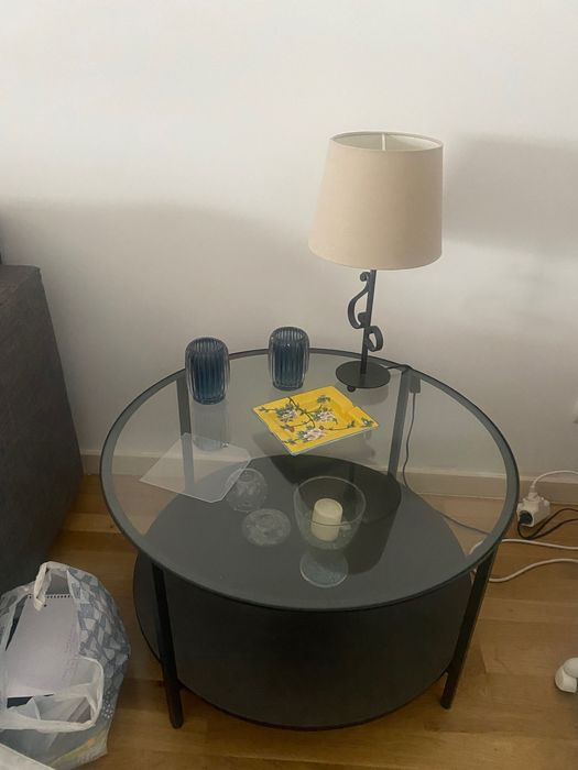 Mesa redonda de apoio de vidro Ikea