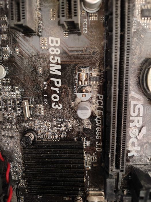Zestaw komputer+ monitor Intel i5