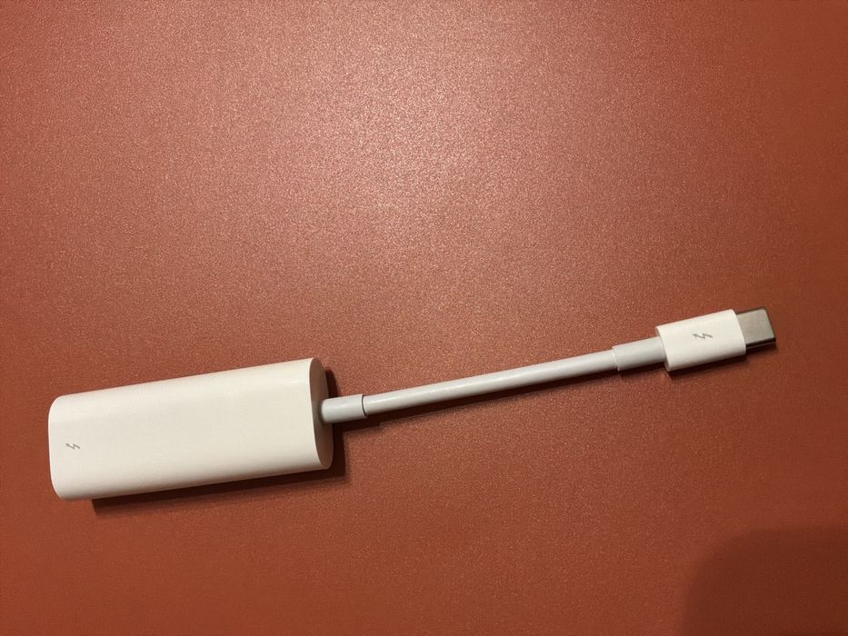 Адаптер Apple Thunderbolt 3 (USB-C) to Thunderbolt 2 (MMEL2)