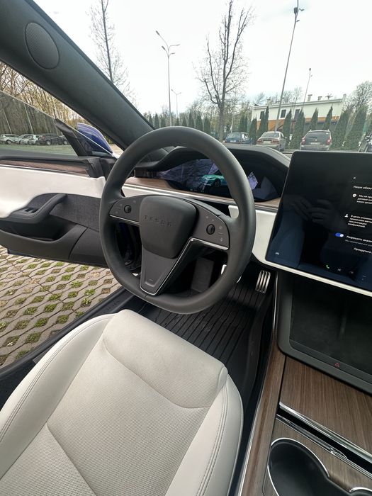 Tesla model s long range