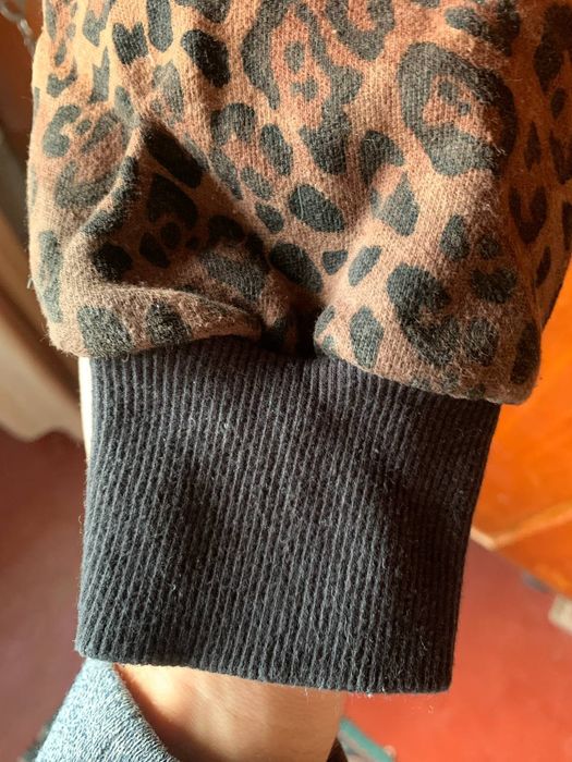 Продам жіночу коротку кофту