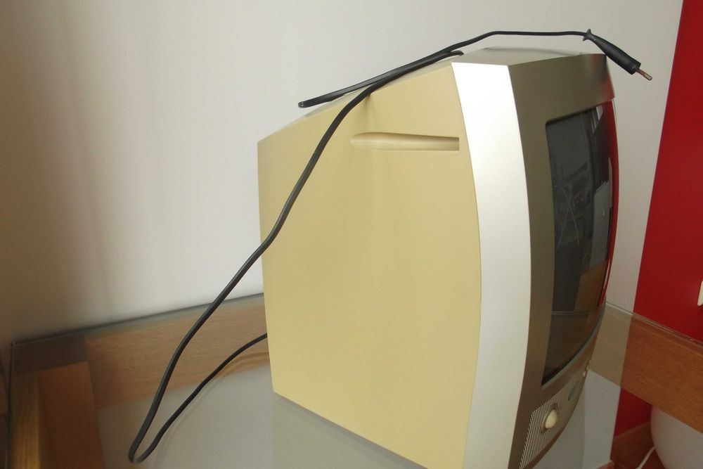 Televisão GRUNDIG Davio