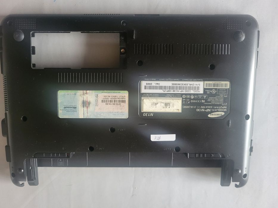 Sprzedam dolną ibudowe do Laptopa Samsung N130