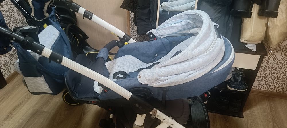 Продам коляску адамекс