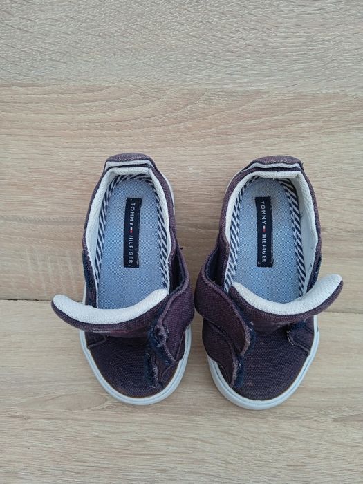 Кроссовки,кеды на мальчика TOMMY HILFIGER р.23,5,25