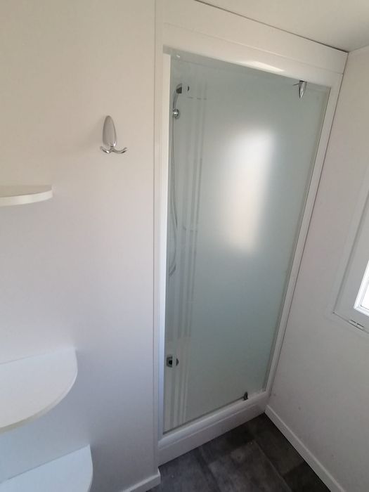 * CASA MÓVEL PRÉ-FABRICADA NA OCASIÃO TRIGANO DE 6X4 METROS EM LEIRIA.