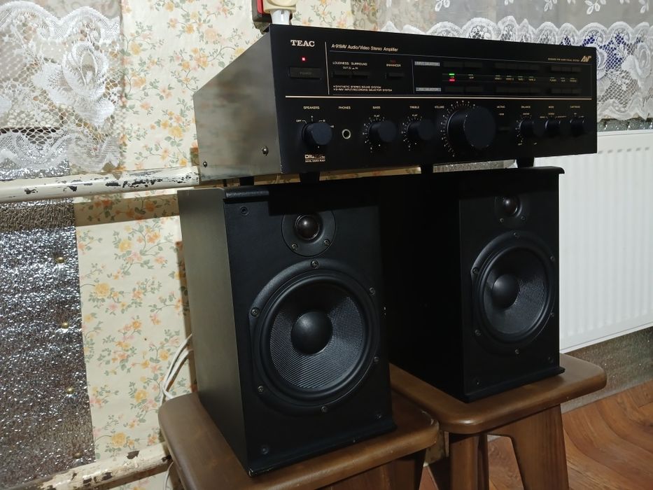 Комплект акустика + підсилювпч  TEAC  A-919AV