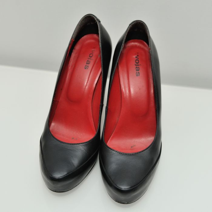 Idealne szpilki z czerwoną podeszwą - roz. 38 !! WOJAS !!