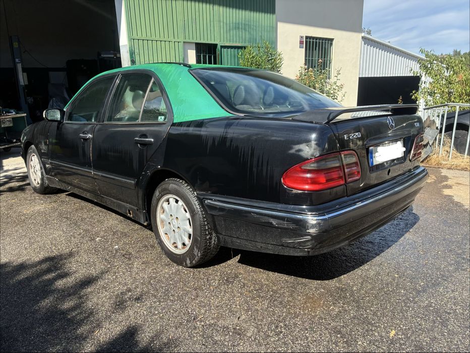 Mercedes E220 cdi — photo 5