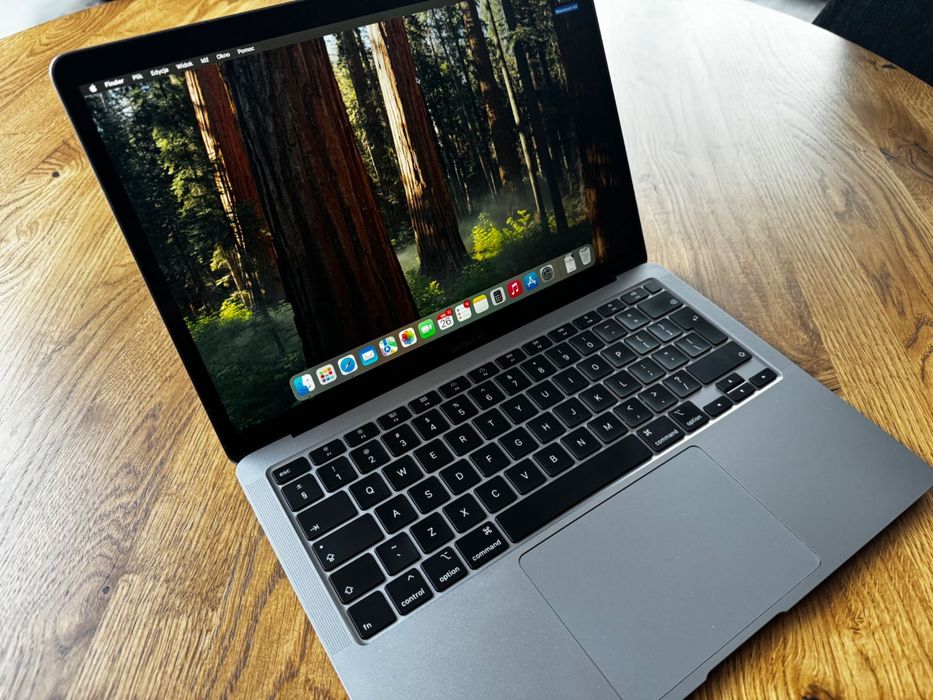 MacBook Air 13,3" 2020 rok Intel i5 8gb ram 512 gb ssd stan jak nowy