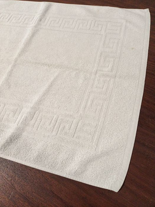 Quatro toalhas para os pés ( saída do banho )