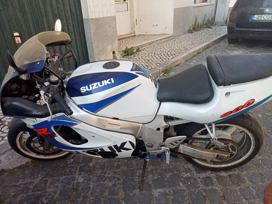 Suzuki GSXR 600 a gasolina