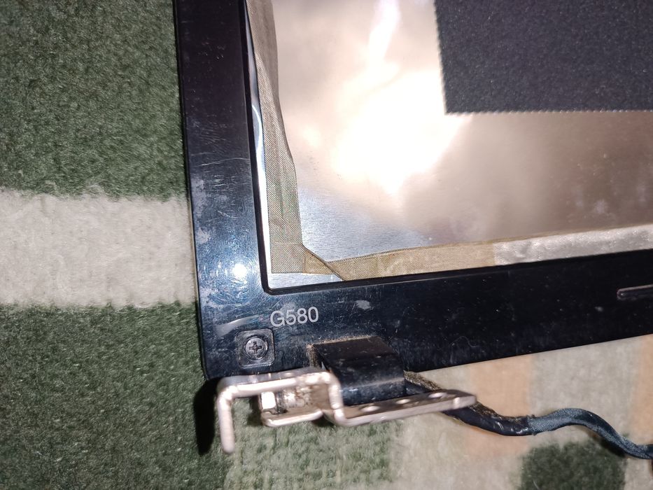 Крышка и рамка матрицы с петлями и шлейфом взборе для Lenovo G580 (201