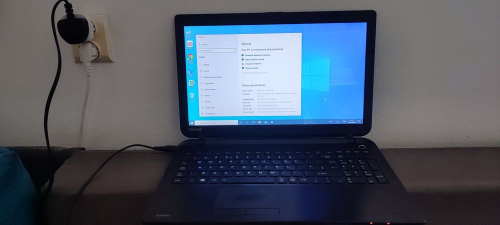 Laptop Toshiba Satellite C50D-B-120