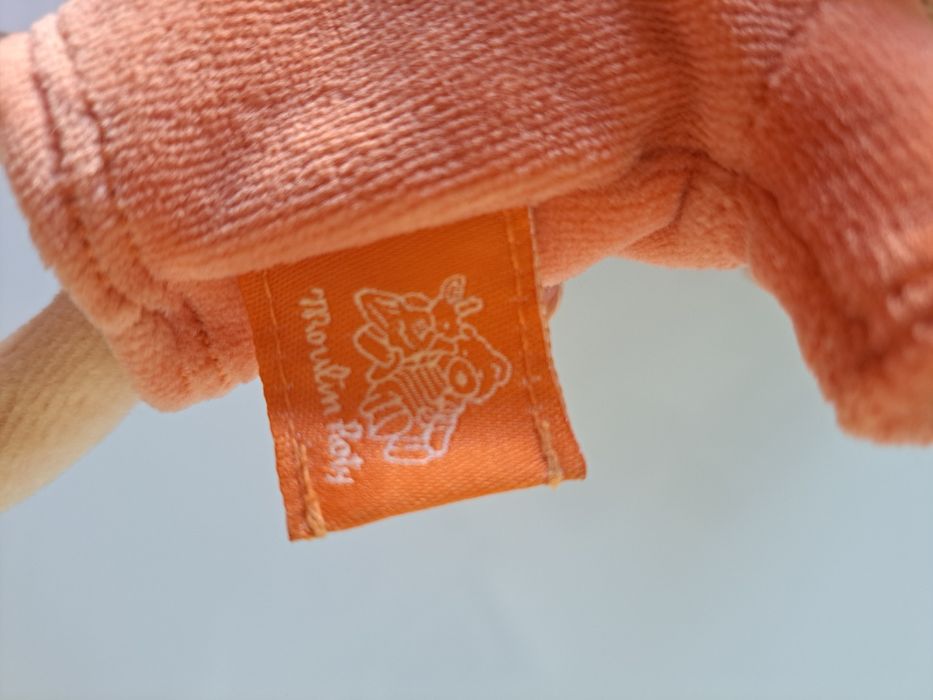 2 bonequinhos que fazem barulho