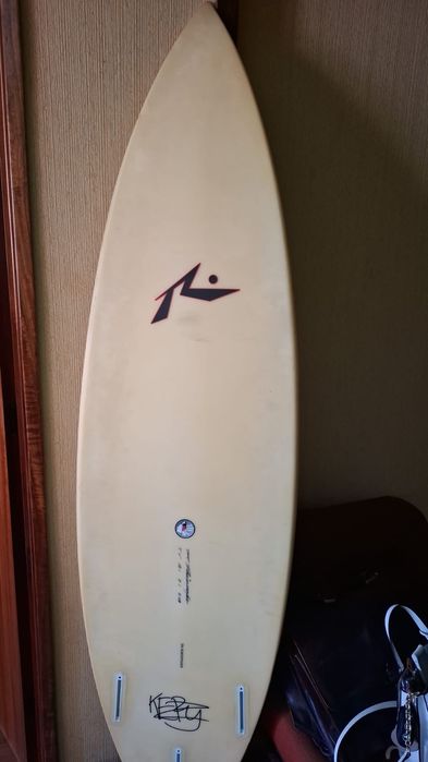 Prancha de Surf Rusty TL2 (Surftech) 5'11" - COMO NOVA (Com Quilhas)"