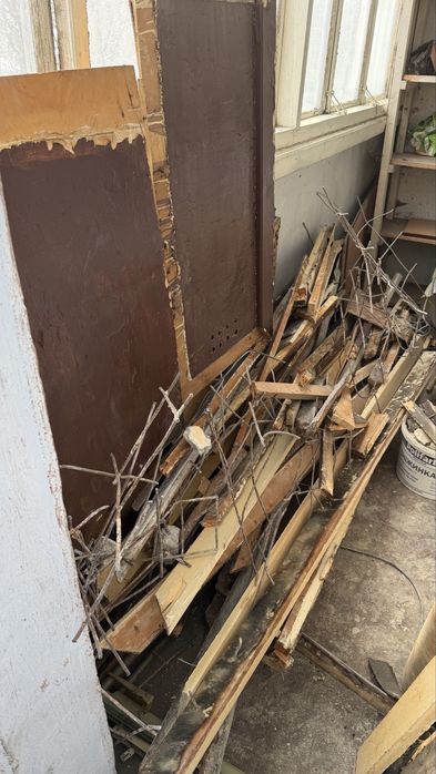 Дрова скрині двері