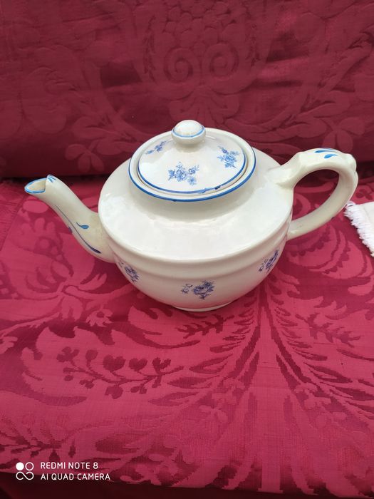 Bule Sacavém em bom estado