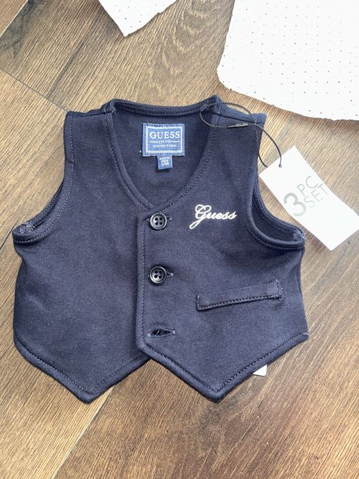 Elegancki komplet Guess chłopiec r.68