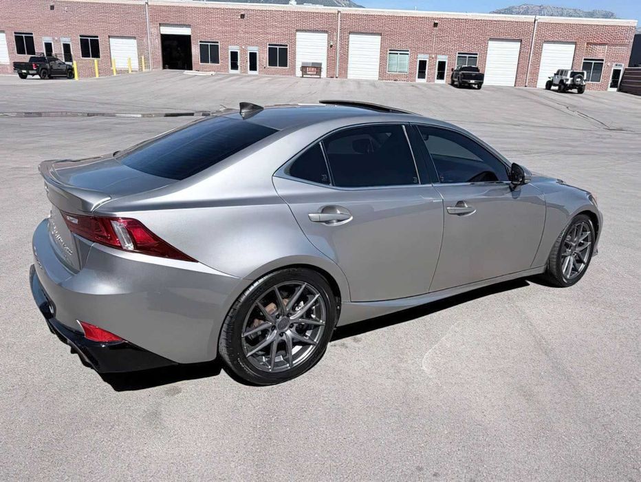 Lexus IS 300      2016