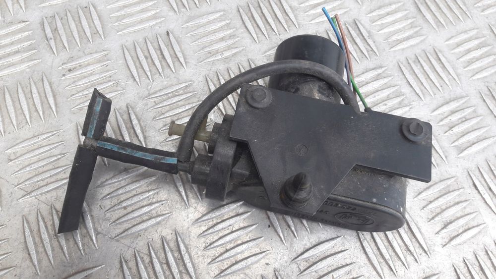 Audi A8 D2 Pompka Tempomatu 4B0