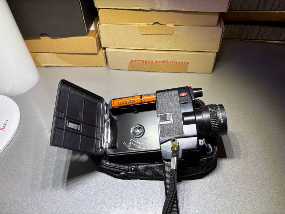 Кінокамера Canon 310XL Super 8