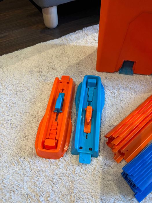 Hot Wheels Track Builder Deluxe Stunt Box GGP93