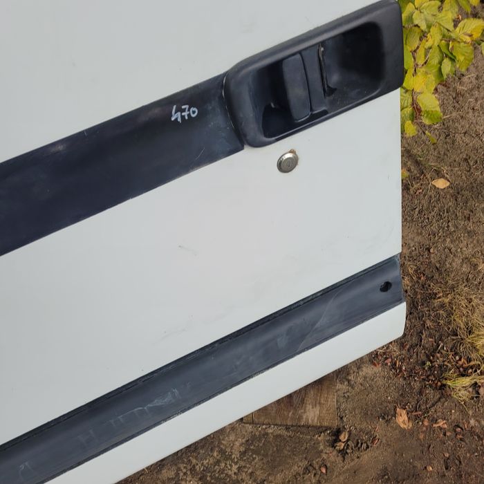 Drzwi przesuwne suwanki tył prawe renault master 2004r białe