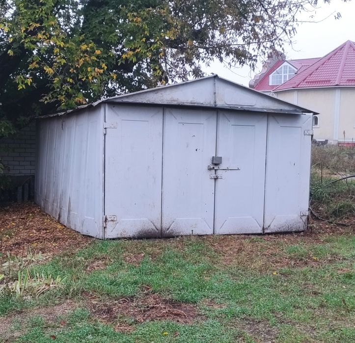 Гараж металевий для автомобіля