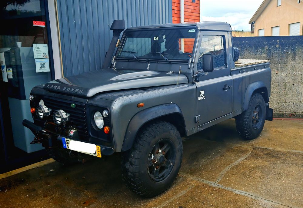 Land Rover Defender 90 - 2.4d Puma - Pick up - Black Edition 2009 ...